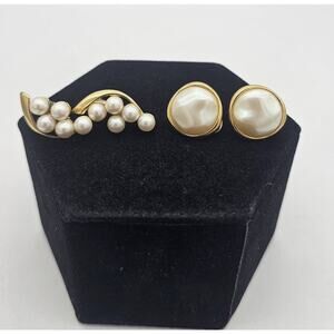 2 pairs VTG Gold Toned Faux Pearl Clip On Earrings Including Monet